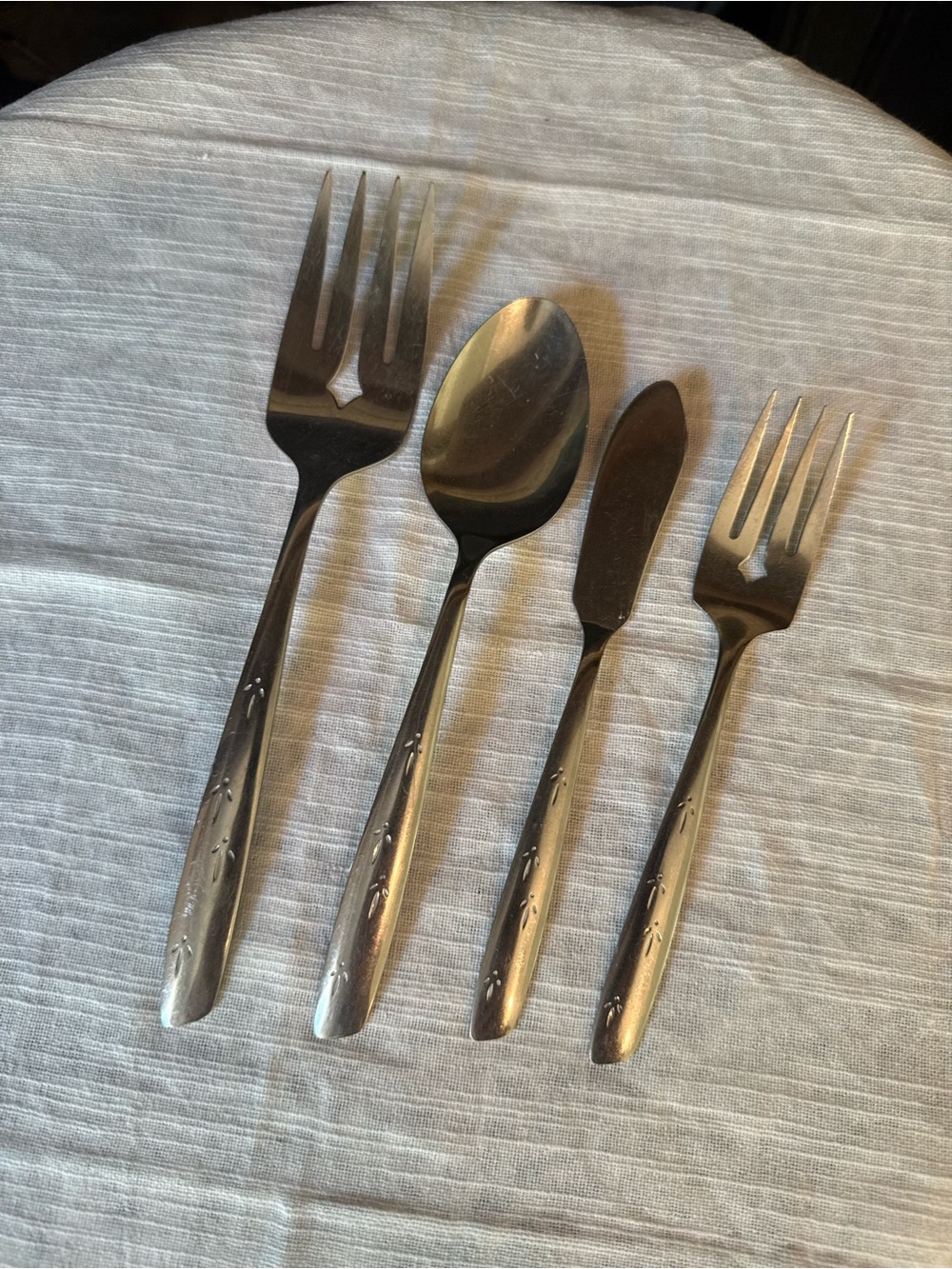 Oneida Stainless Steel Serving Forks, Spoon & Knife Set - Silver Finish